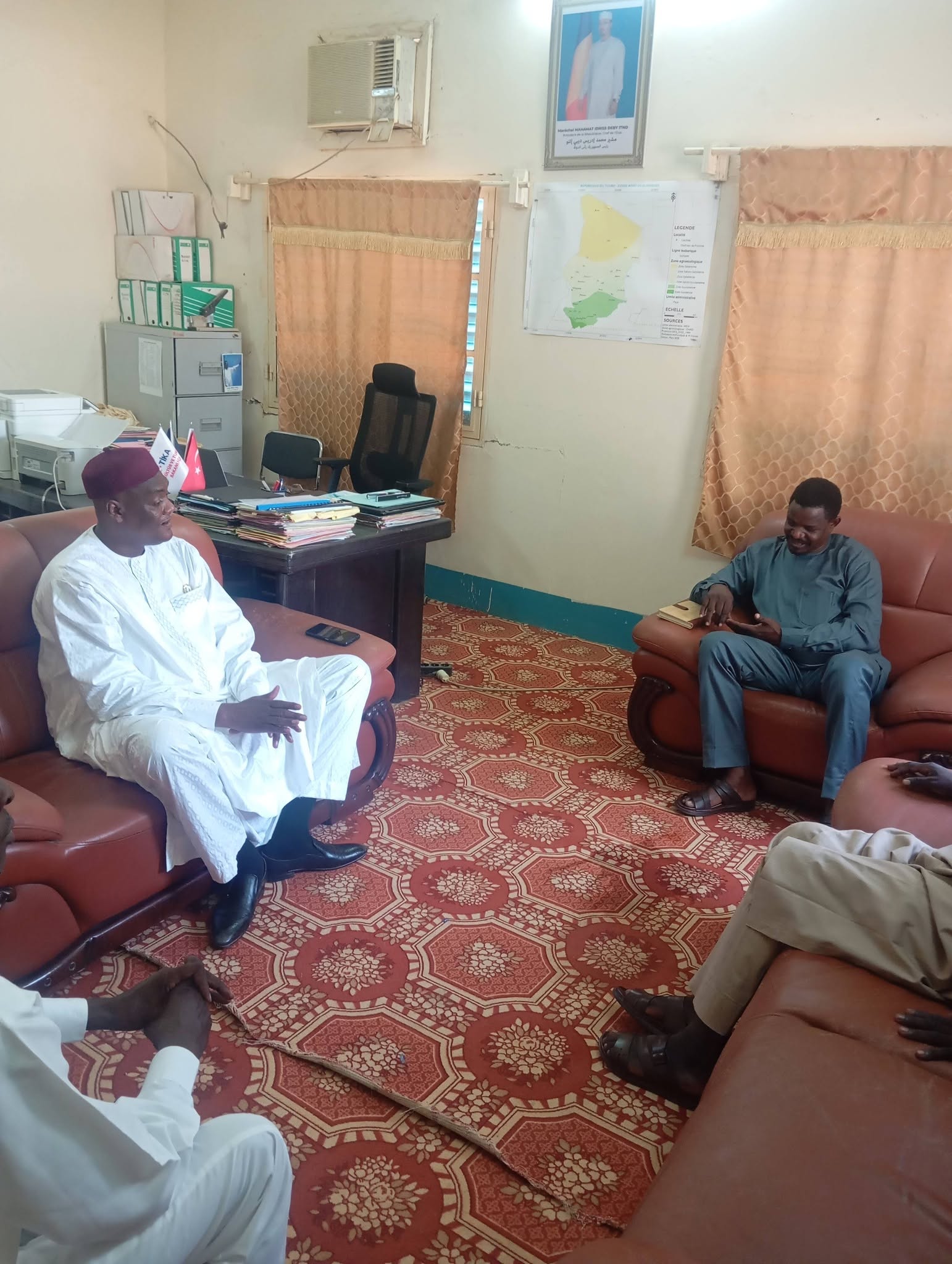 Visite du Sénateur Assilek Abdelkerim à l'Université des Sciences et de Technologie d'Ati (USTA)